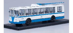 330-83SSM4015 - ZIU-682B Trolleybus